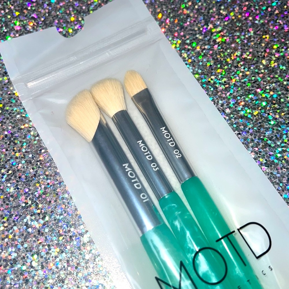 ✨🆕✨ MOTD Cosmetics Seas of the Day Brush Set - Picture 4 of 4